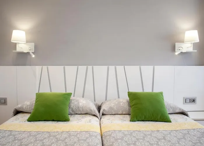 Apartment Burgo Nuevo Atico De Lujo En Pleno Centro Con Terraza Y Vistas - Leonapartamentos Leon